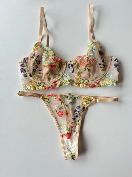 Conjunto Flores nude