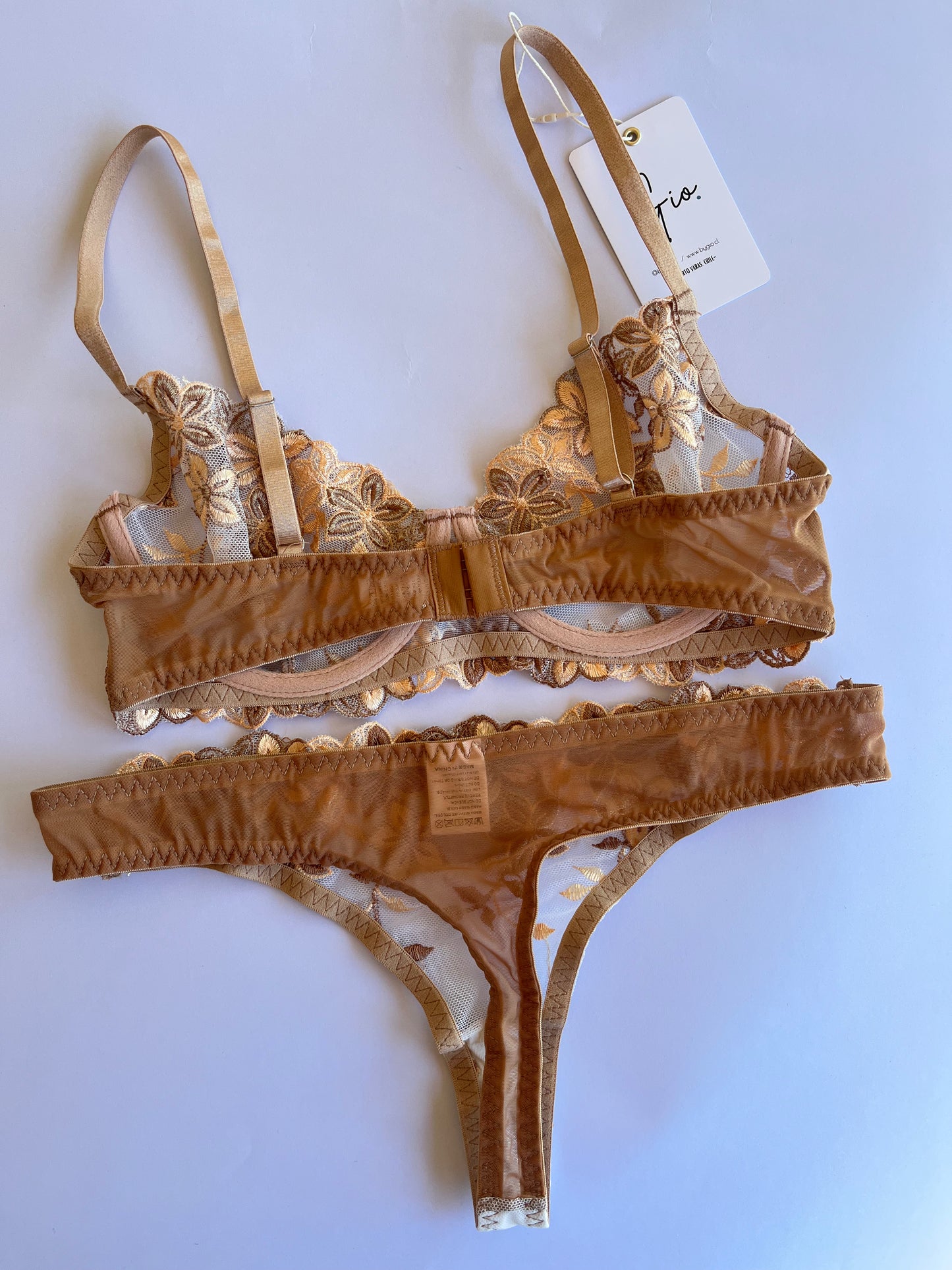 Conjunto Flores Dorado